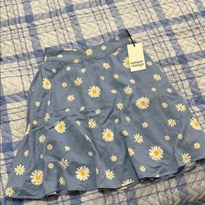 36. Unique Vintage Skirt - Daisy Flowers